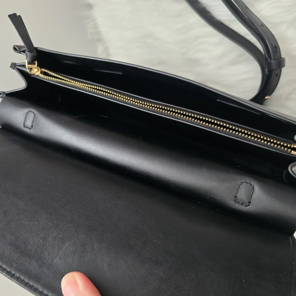 Tory Burch Black Leather Bag - Picture 7 of 11